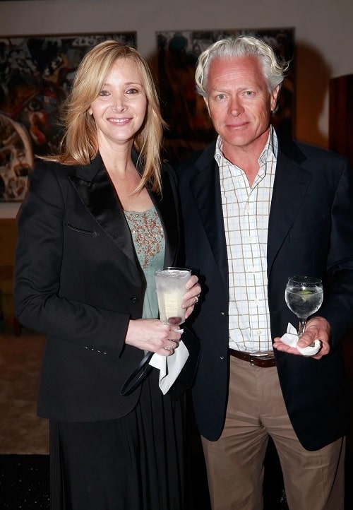 A picture of Lisa Kudrow and her husband Michel Stern.